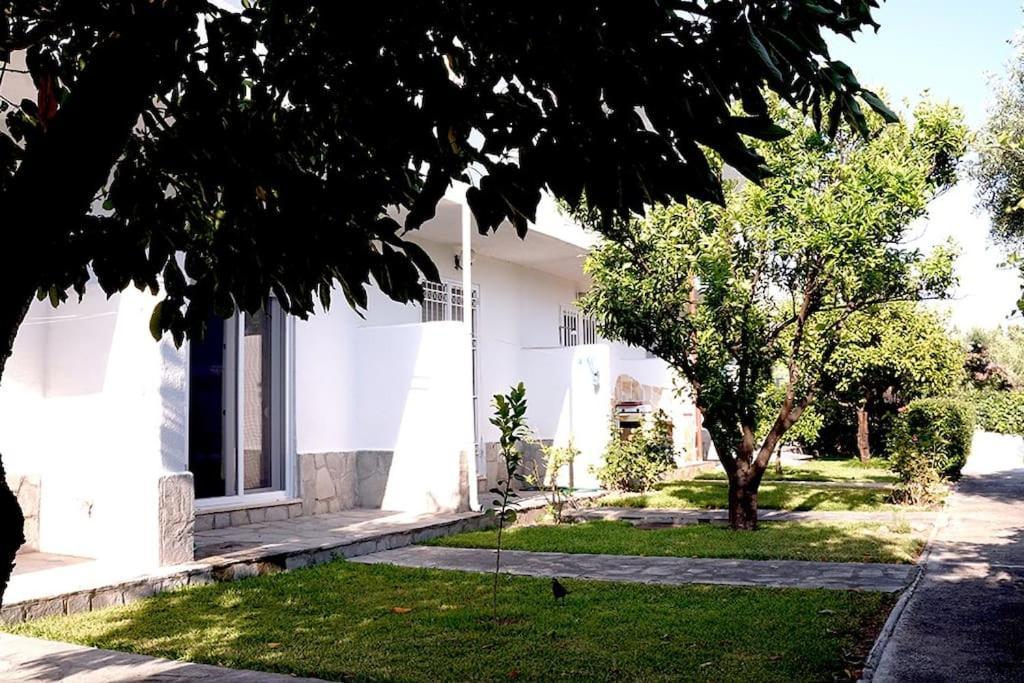 Villa Three Sisters House Mola Kalyva Esterno foto